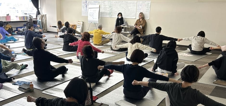 背骨・頭・首と骨盤との繋がりと組織化の理解を深める